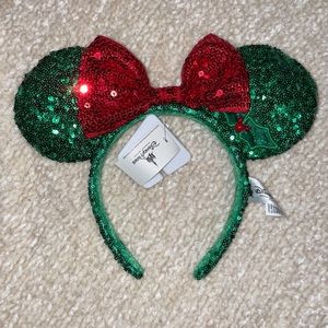 Minnie Mouse sequined ear headband